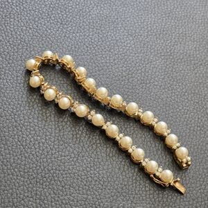 Gold Pearl Link Bracelet with White Pearls